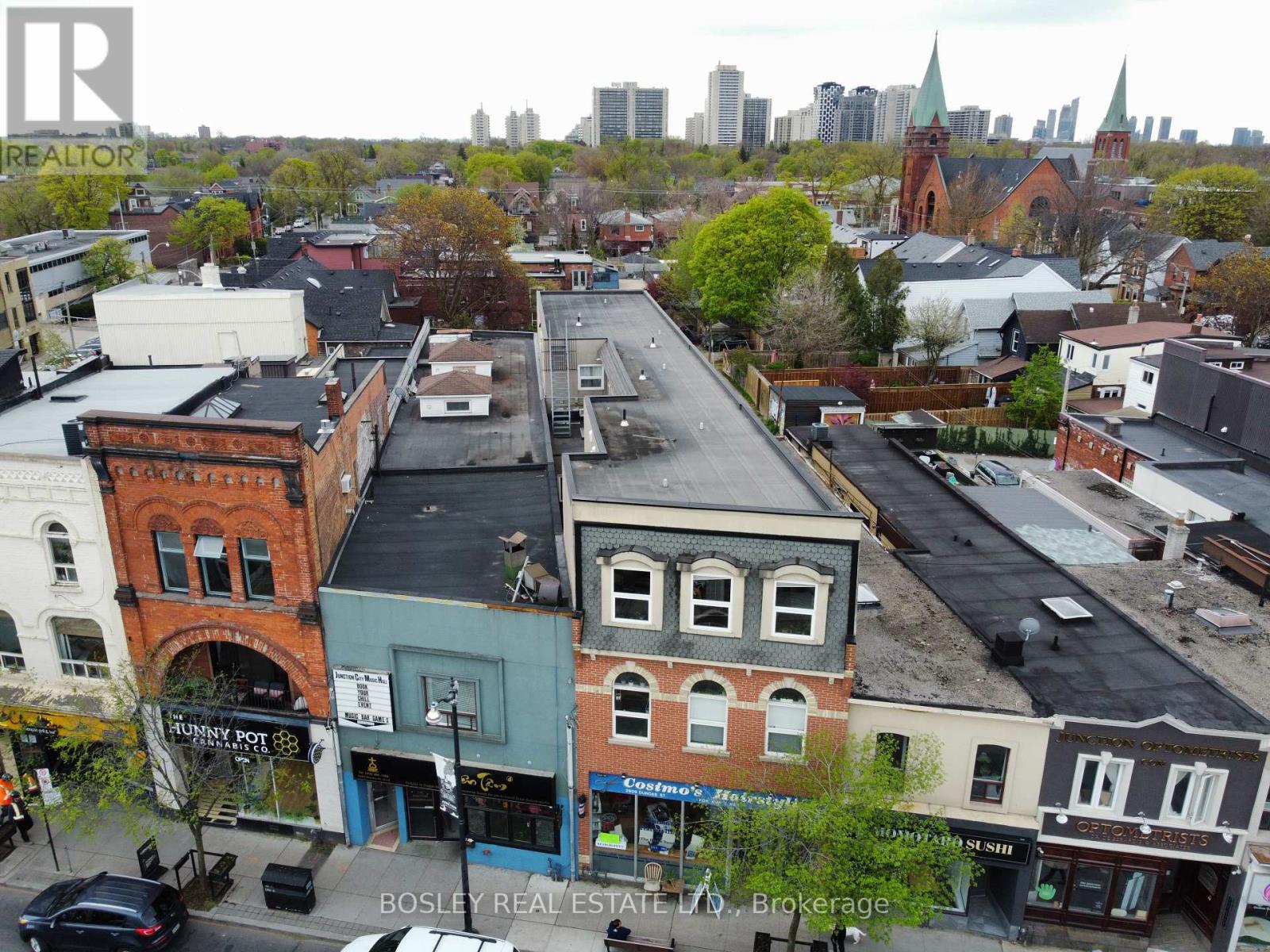 2909 Dundas Street W, Toronto, Ontario  M6P 1Z1 - Photo 32 - W12204952
