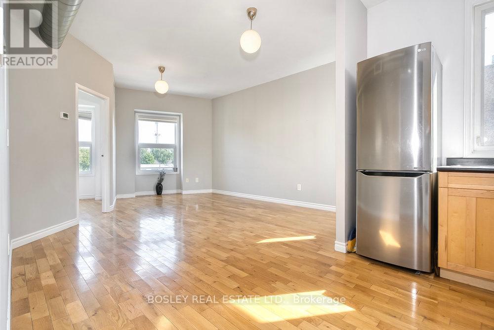 2909 Dundas Street W, Toronto, Ontario  M6P 1Z1 - Photo 8 - W12204955