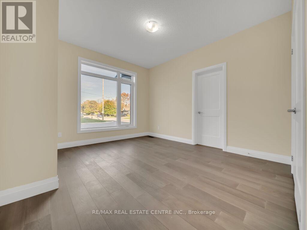 4 Elm Street, Ingersoll, Ontario  N5C 1R8 - Photo 24 - X12201933