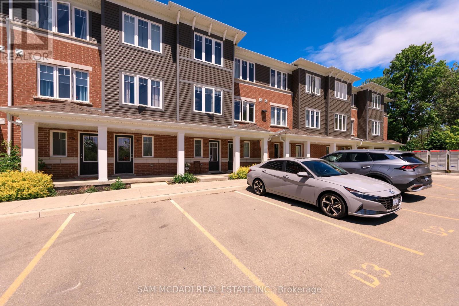 D8 - 24 MORRISON ROAD, kitchener, Ontario