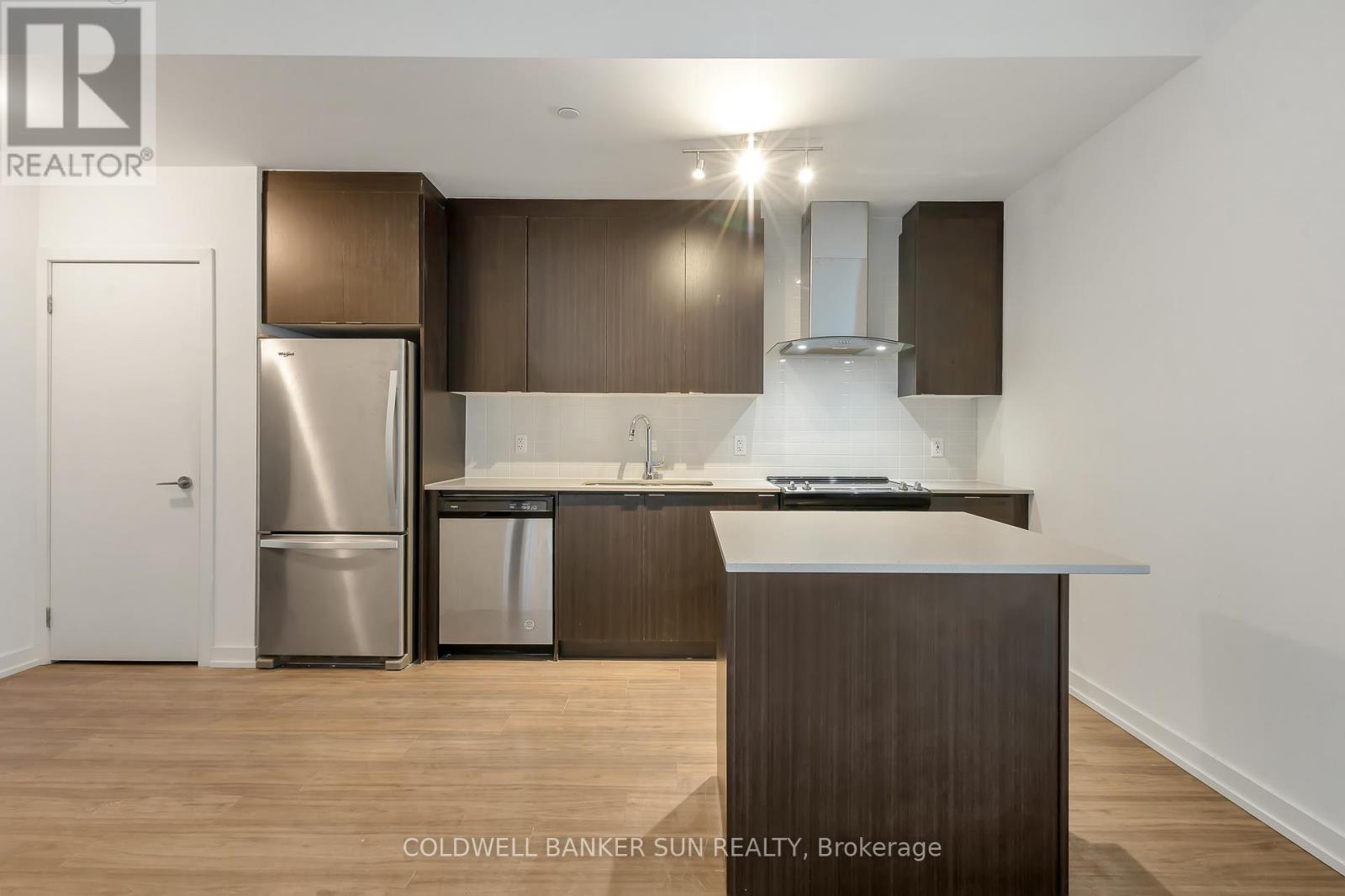 25 - 55 Duke Street W, Kitchener, Ontario  N2H 0C9 - Photo 8 - X12204953
