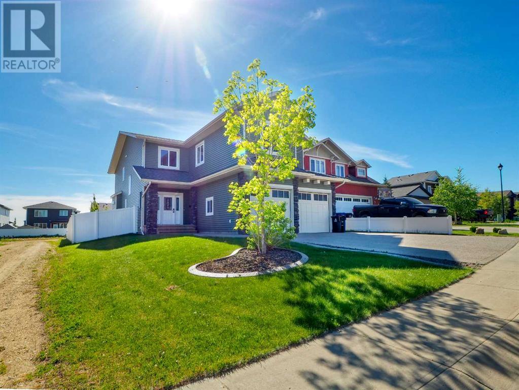 7 Morris Court, Blackfalds, Alberta  T0M 0J2 - Photo 3 - A2225700