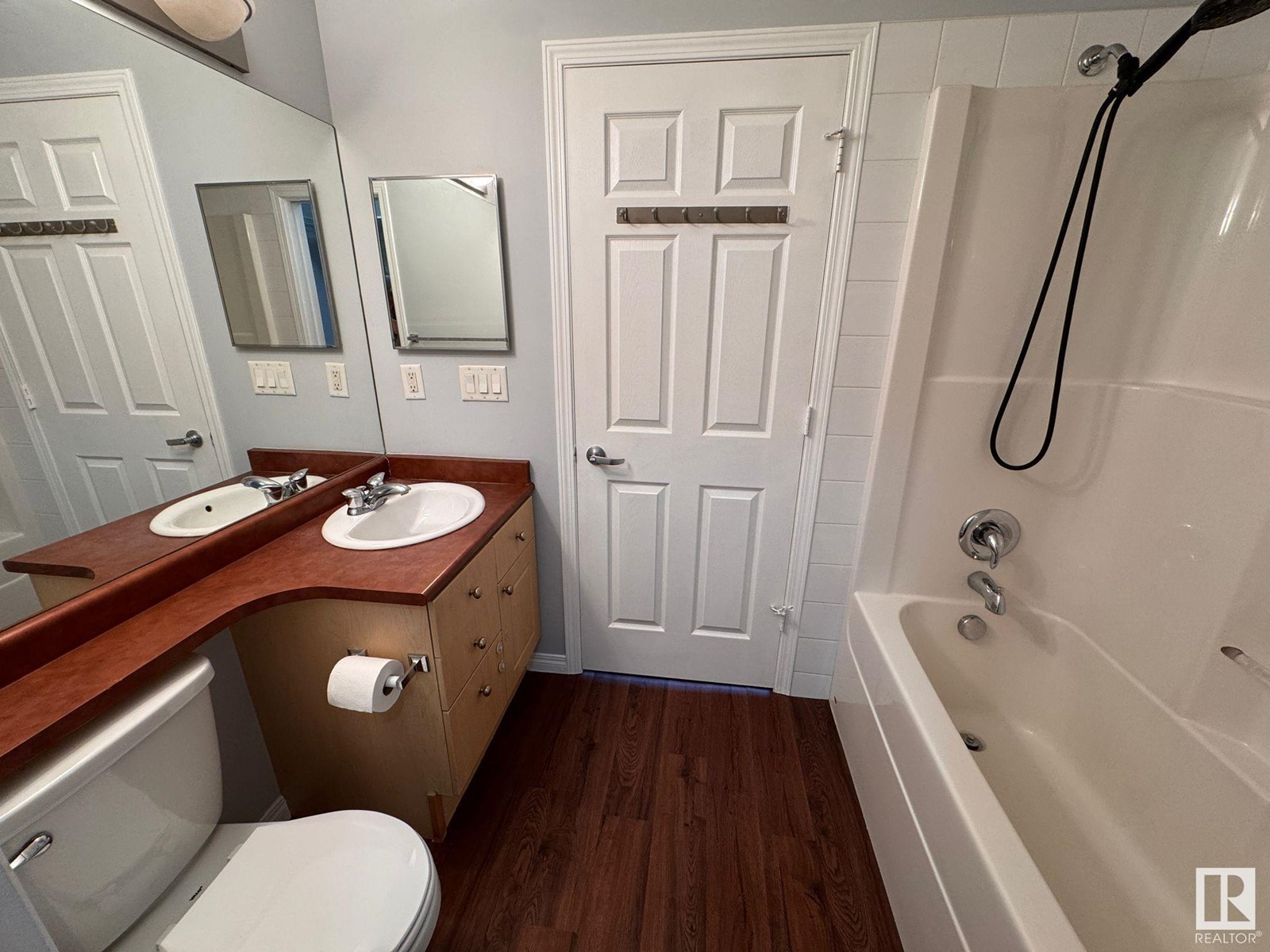 Property at #312 5280 TERWILLEGAR BV NW image 3