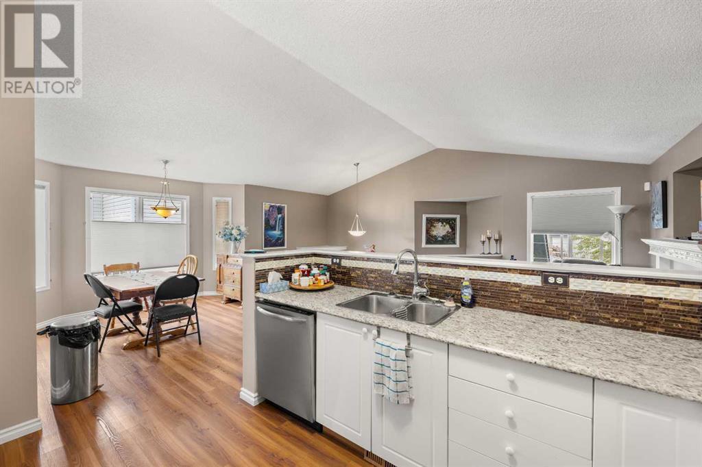 12 Covepark Close Ne, Calgary, Alberta  T3K 5R3 - Photo 9 - A2223698