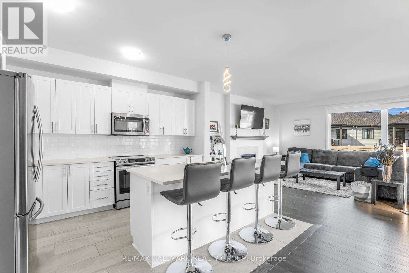 364 Sterling Avenue, Clarence-Rockland, Ontario  K4K 0L4 - Photo 10 - X12205002