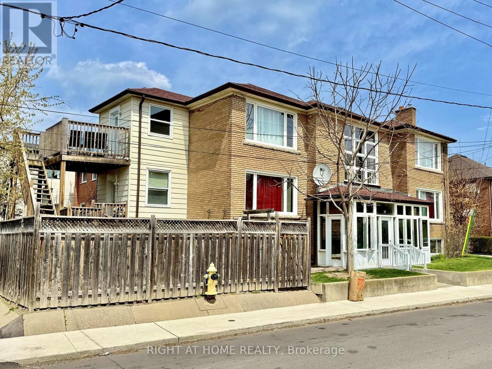 20 Belvidere Avenue, Toronto, Ontario  M6C 1P5 - Photo 3 - C12204973