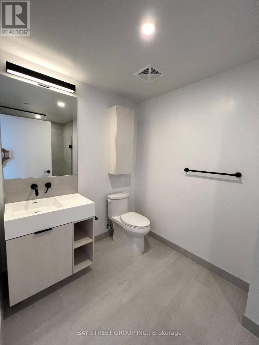 820 - 108 Peter Street, Toronto, Ontario  M5V 2G7 - Photo 16 - C12205003