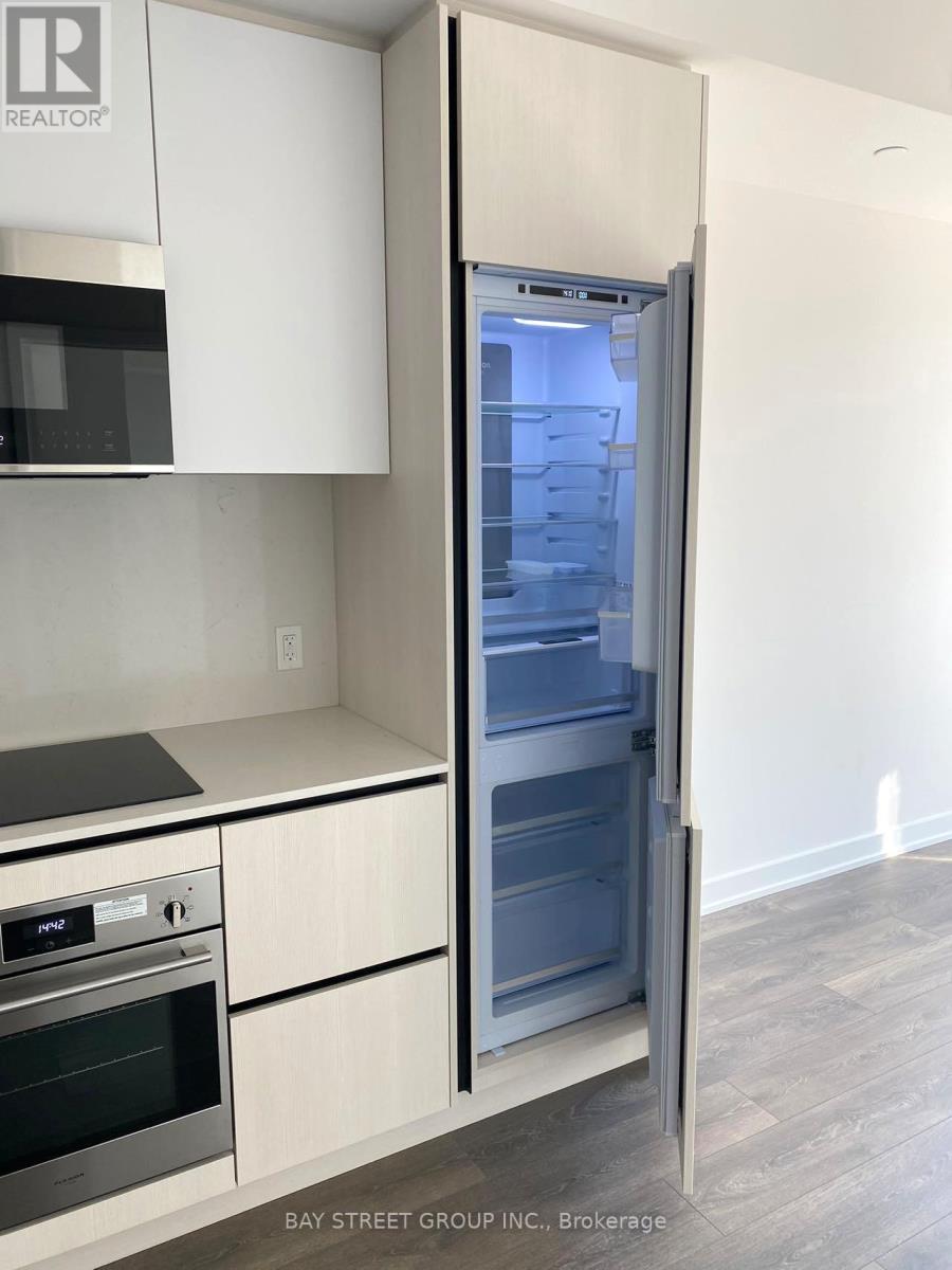 820 - 108 Peter Street, Toronto, Ontario  M5V 2G7 - Photo 4 - C12205003