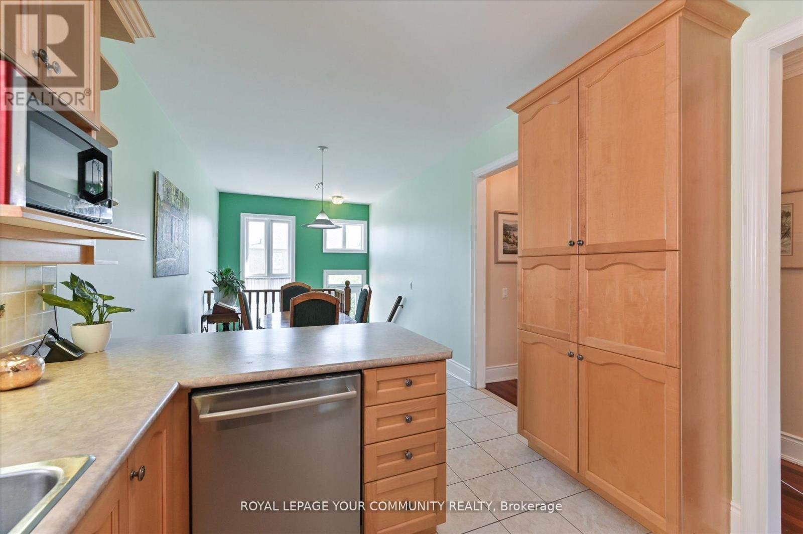 38 Brass Drive, Richmond Hill, Ontario  L4E 4T3 - Photo 15 - N12204976