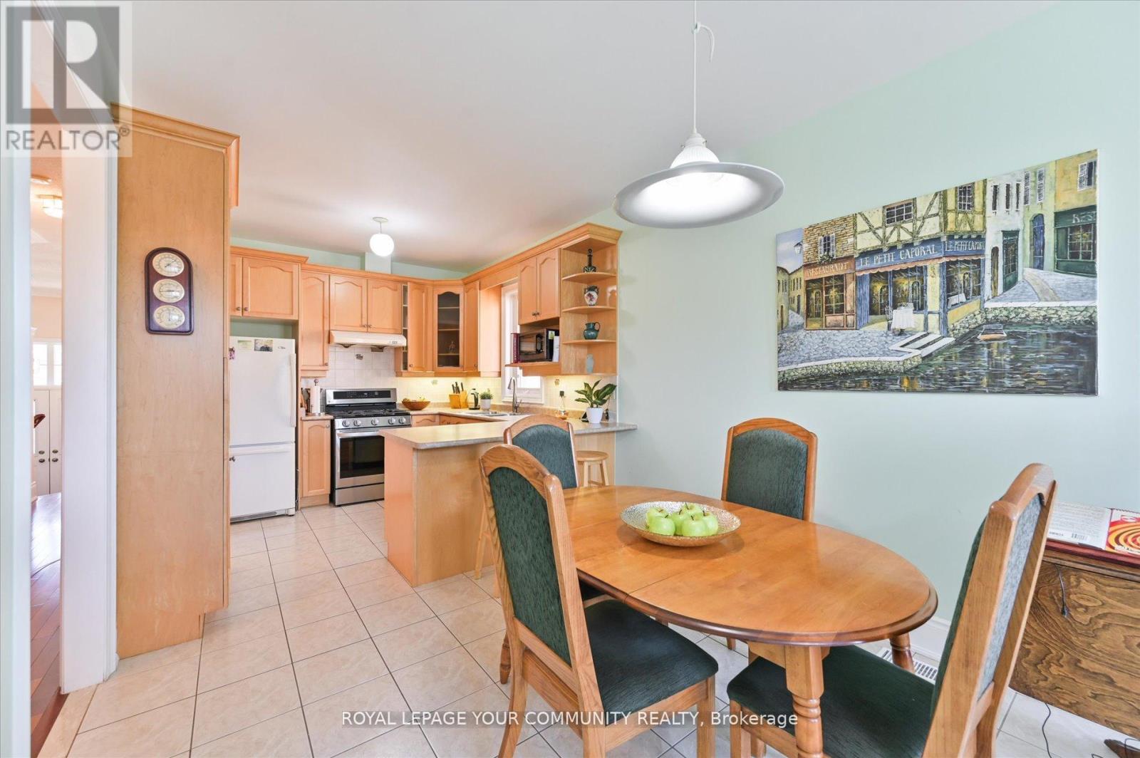 38 Brass Drive, Richmond Hill, Ontario  L4E 4T3 - Photo 19 - N12204976