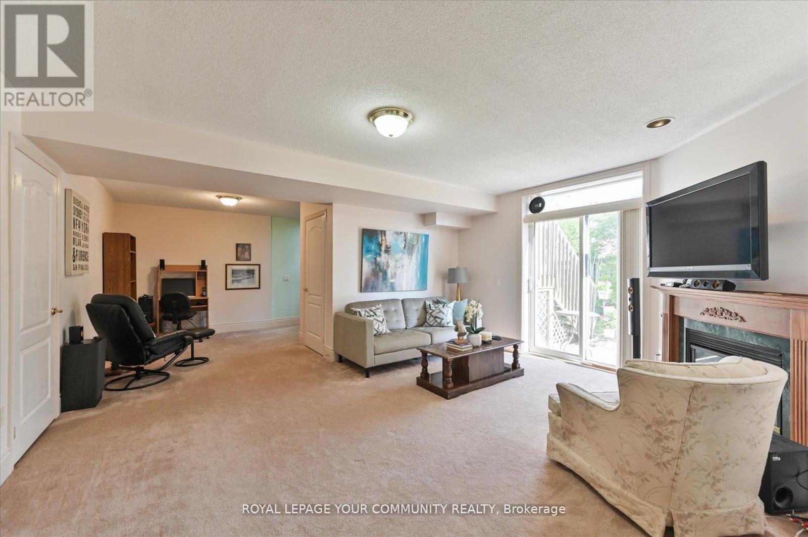 38 Brass Drive, Richmond Hill (Jefferson), Ontario  L4E 4T3 - Photo 25 - N12204976