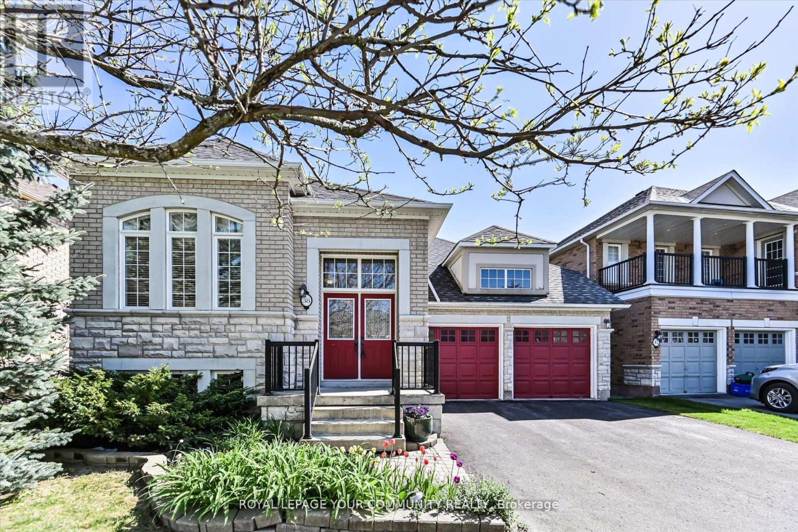 38 Brass Drive, Richmond Hill, Ontario  L4E 4T3 - Photo 3 - N12204976
