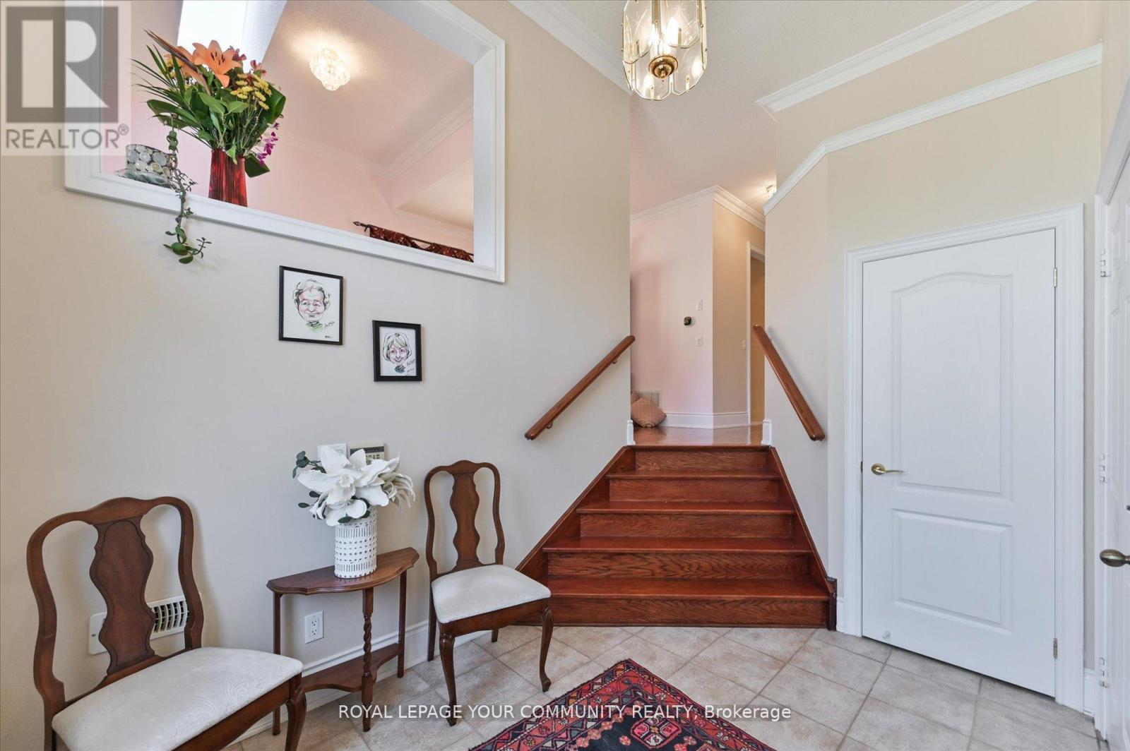 38 Brass Drive, Richmond Hill, Ontario  L4E 4T3 - Photo 5 - N12204976