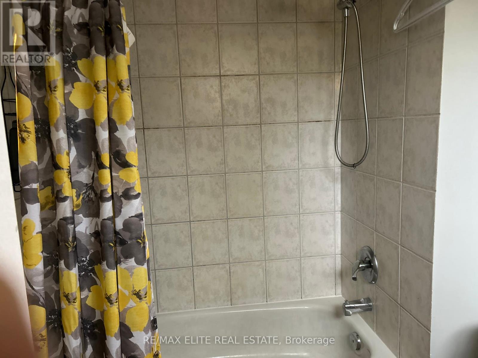 33 Hamilton Hall Drive, Markham, Ontario  L3P 3L5 - Photo 10 - N12204984