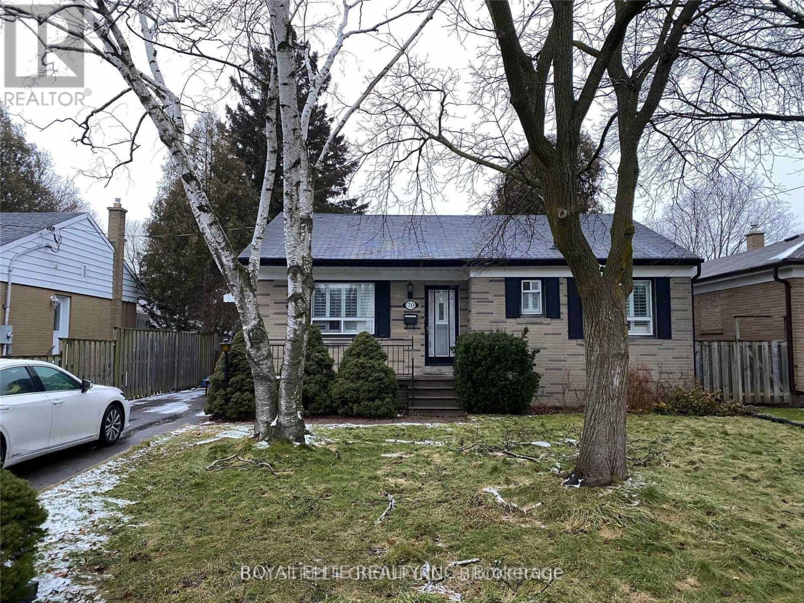 70 Rockport Crescent, Richmond Hill (Crosby), Ontario  L4C 2L8 - Photo 1 - N12204986