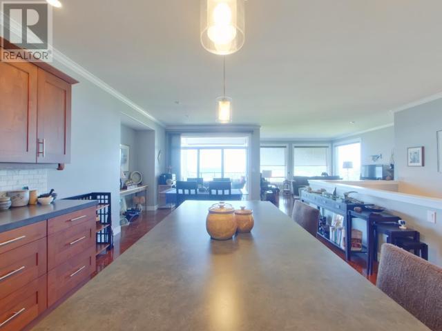 Property at 4369 ONTARIO AVE image 4