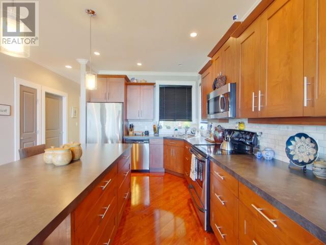 Property at 4369 ONTARIO AVE image 5