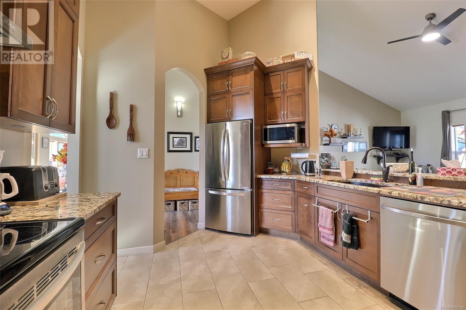 482 Mountain View Dr, Lake Cowichan, British Columbia  V0R 2G1 - Photo 4 - 1002730