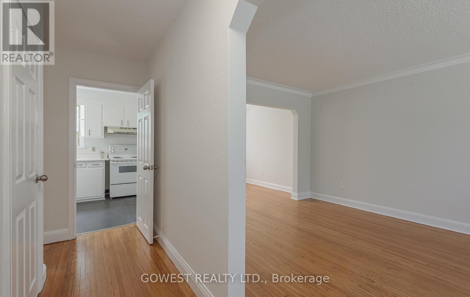 290 Felan Avenue, Oakville, Ontario  L6K 2X6 - Photo 7 - W12204978
