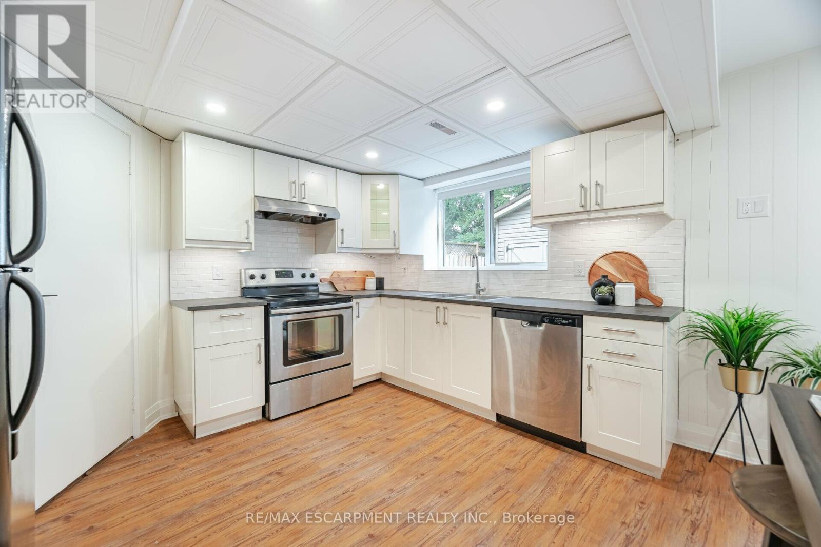 3150 Bentworth Drive, Burlington, Ontario  L7M 1M2 - Photo 25 - W12204982