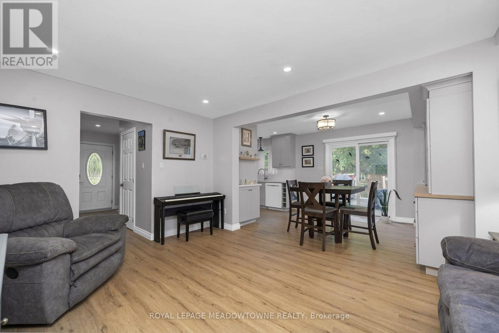 19 Ransom Street, Halton Hills, Ontario  L7J 2V9 - Photo 14 - W12204991