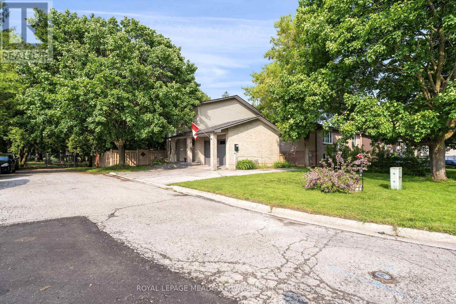 19 Ransom Street, Halton Hills, Ontario  L7J 2V9 - Photo 32 - W12204991