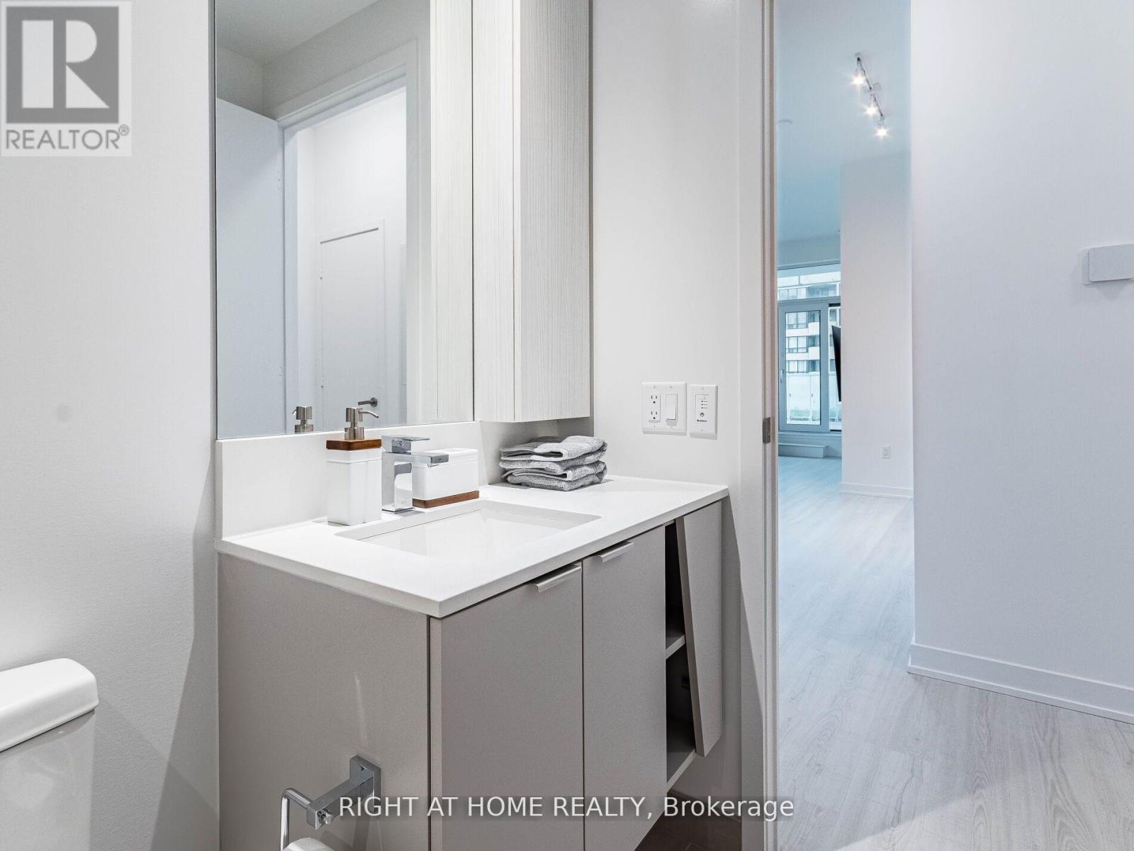 704 - 3883 Quartz Road, Mississauga, Ontario  L5B 0M4 - Photo 17 - W12204998