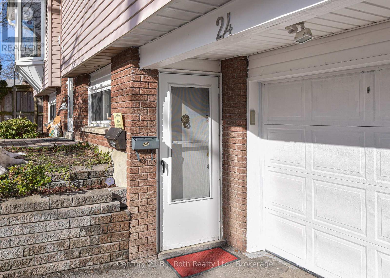 24 Champlain Street, Orillia, Ontario  L3V 2G7 - Photo 28 - S12115354