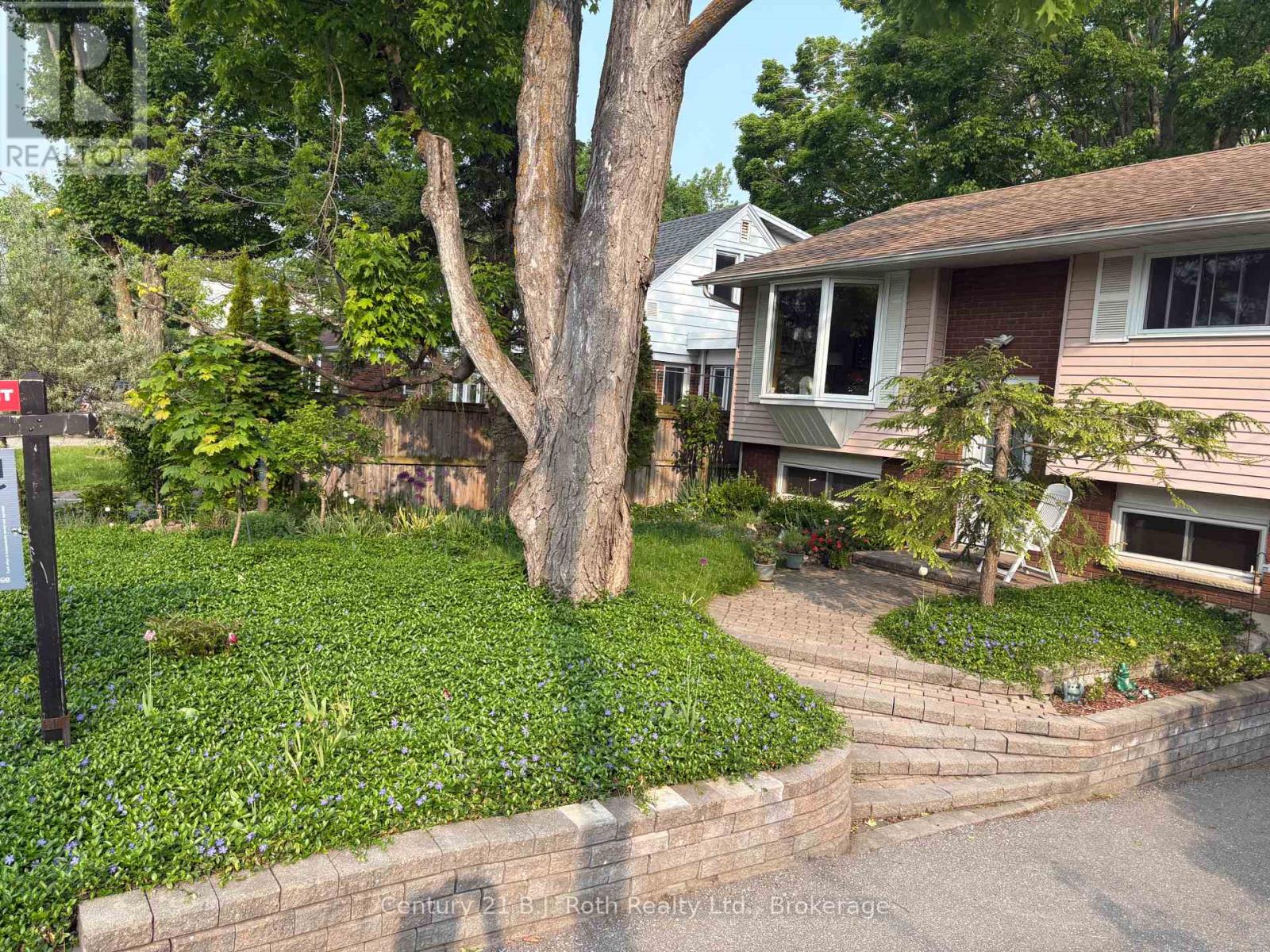 24 Champlain Street, Orillia, Ontario  L3V 2G7 - Photo 45 - S12115354