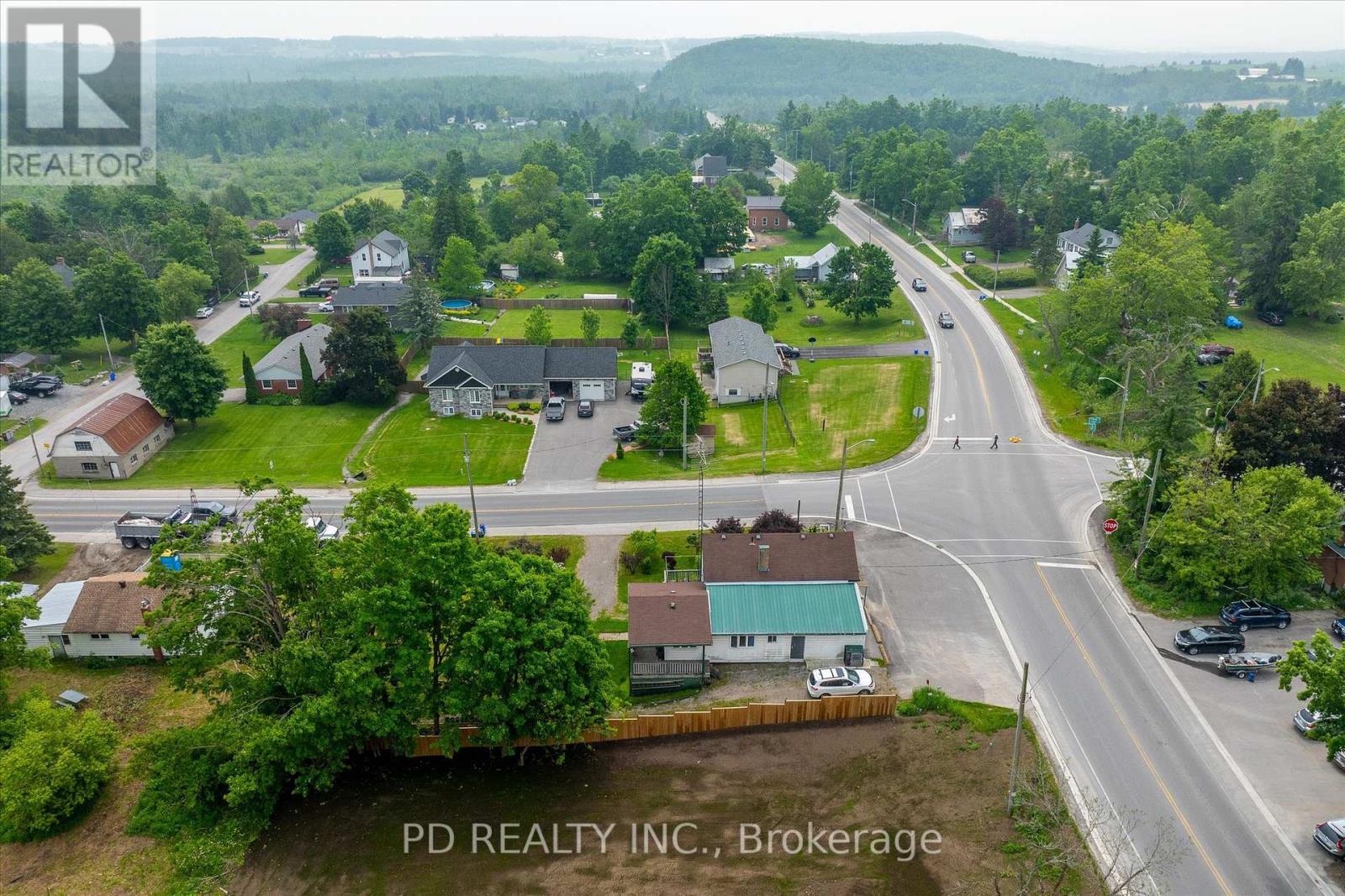 2449 Queen Mary Street, Cavan Monaghan (Cavan Twp), Ontario L0A 1C0 - Photo 11 - X12205016