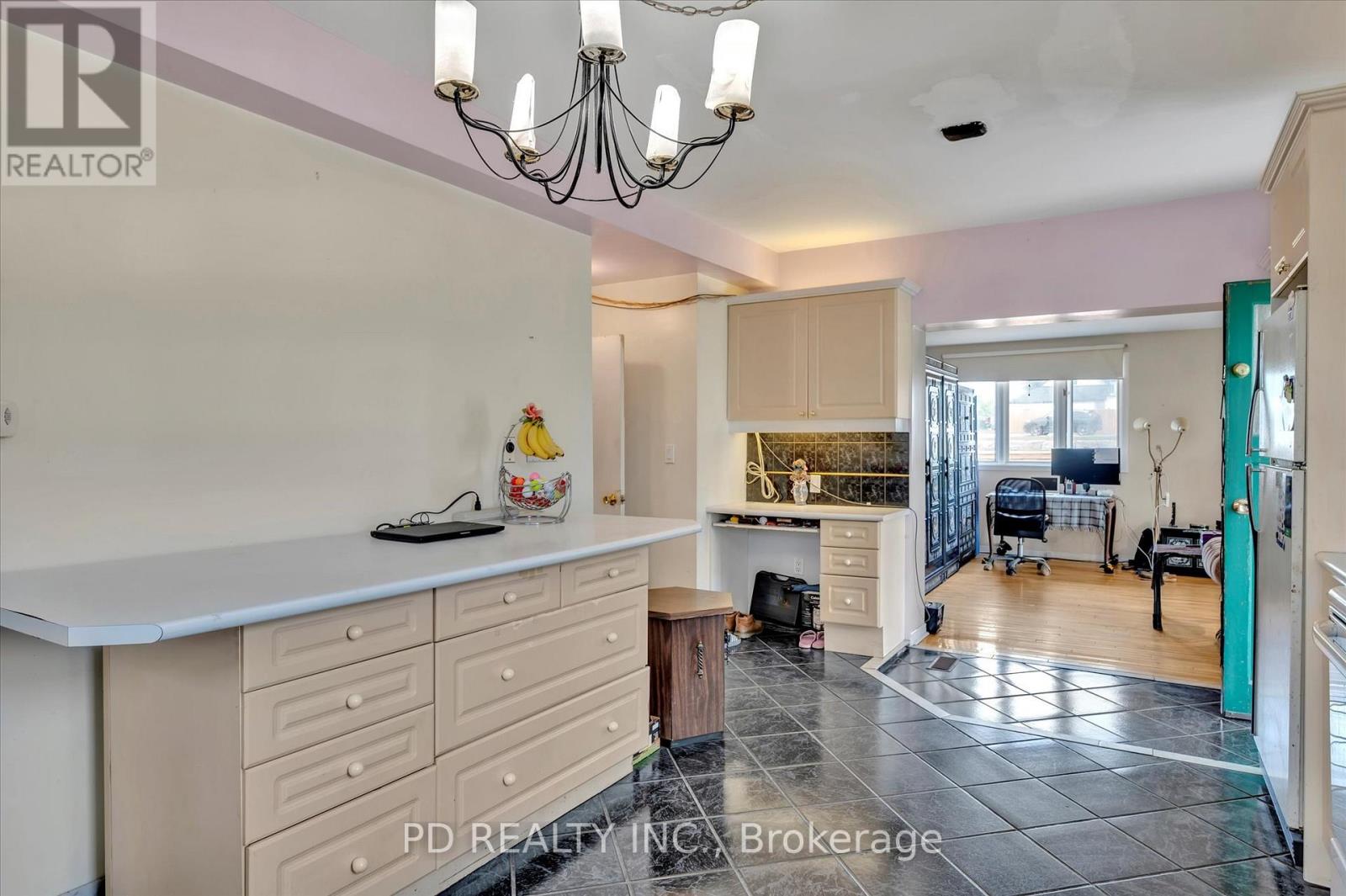 2449 Queen Mary Street, Cavan Monaghan (Cavan Twp), Ontario L0A 1C0 - Photo 25 - X12205016