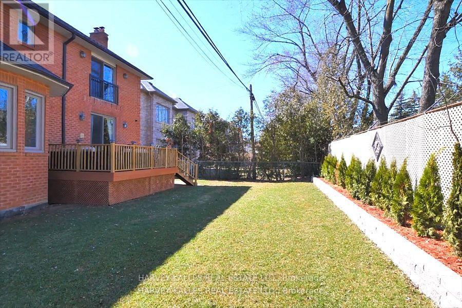 42 Grangemill Crescent, Toronto, Ontario  M3B 2J2 - Photo 34 - C12202217