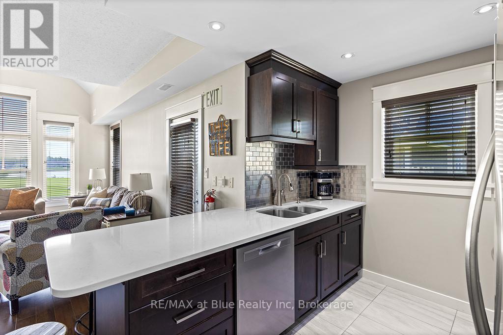 207 - 115 Fairway Court, Blue Mountains, Ontario L9Y 0V1 - Photo 17 - X12205022