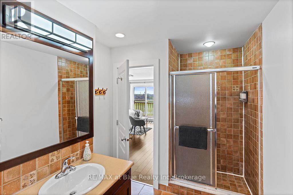 207 - 115 Fairway Court, Blue Mountains, Ontario L9Y 0V1 - Photo 36 - X12205022