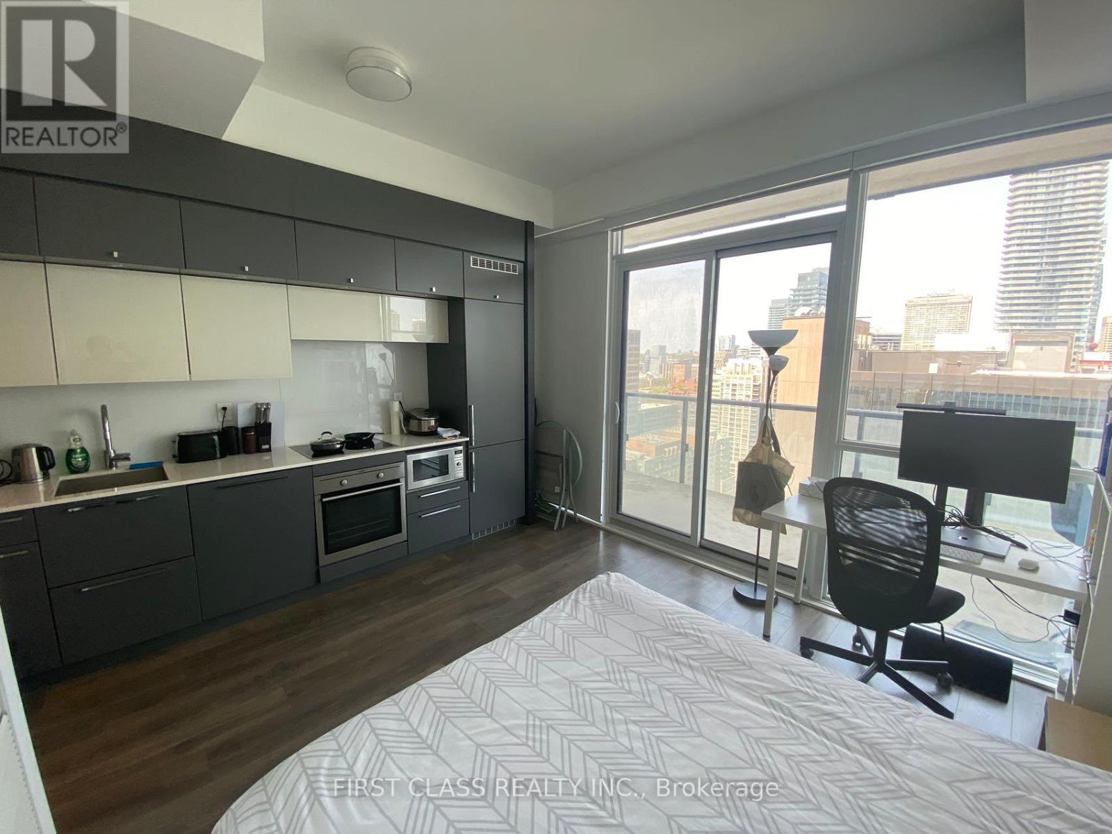 2906 - 15 Grenville Street, Toronto, Ontario  M4Y 0B9 - Photo 3 - C12205015