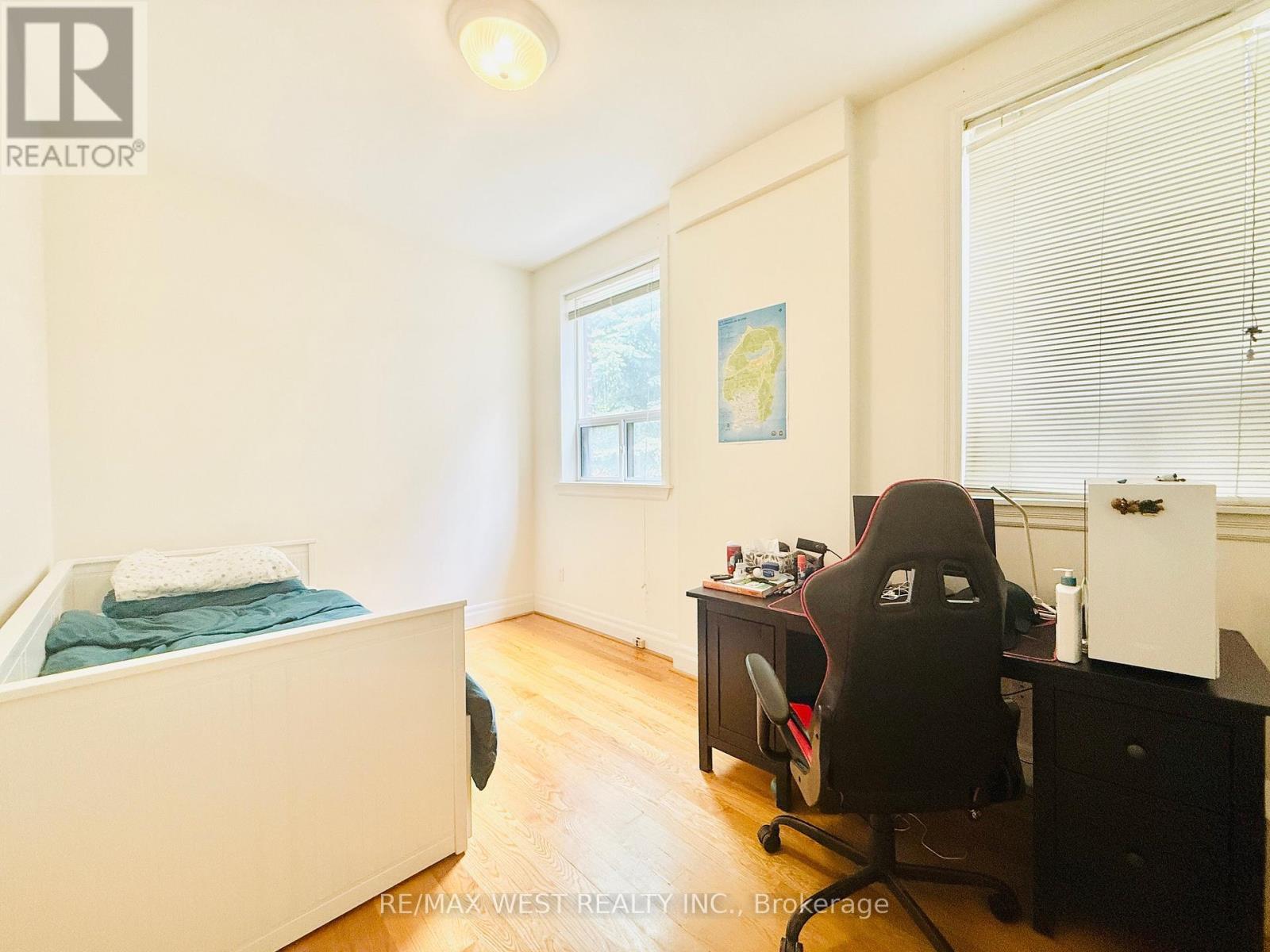 1 - 12 Foxbar Road, Toronto, Ontario  M4V 2G6 - Photo 11 - C12205019