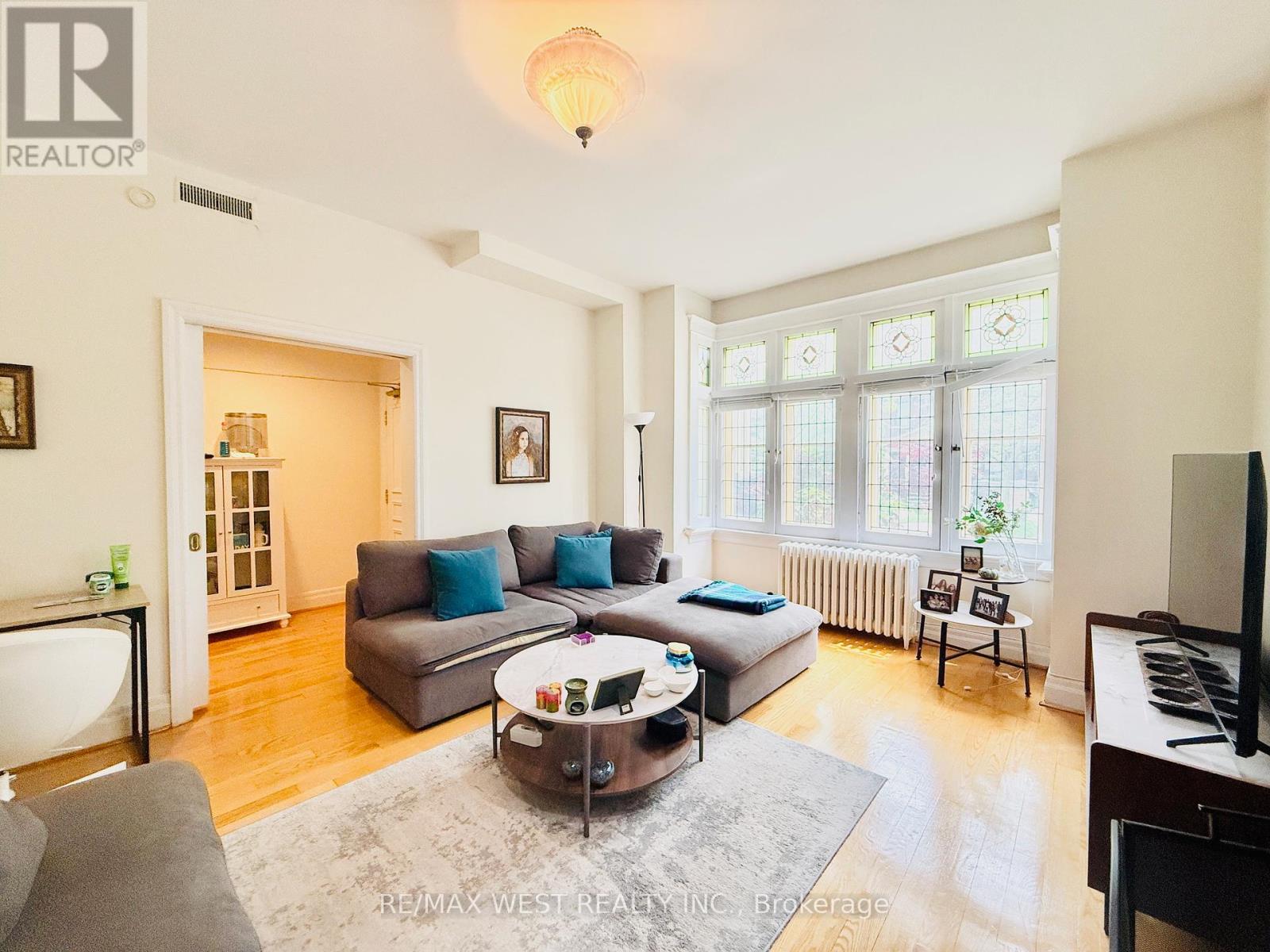 1 - 12 Foxbar Road, Toronto, Ontario  M4V 2G6 - Photo 4 - C12205019