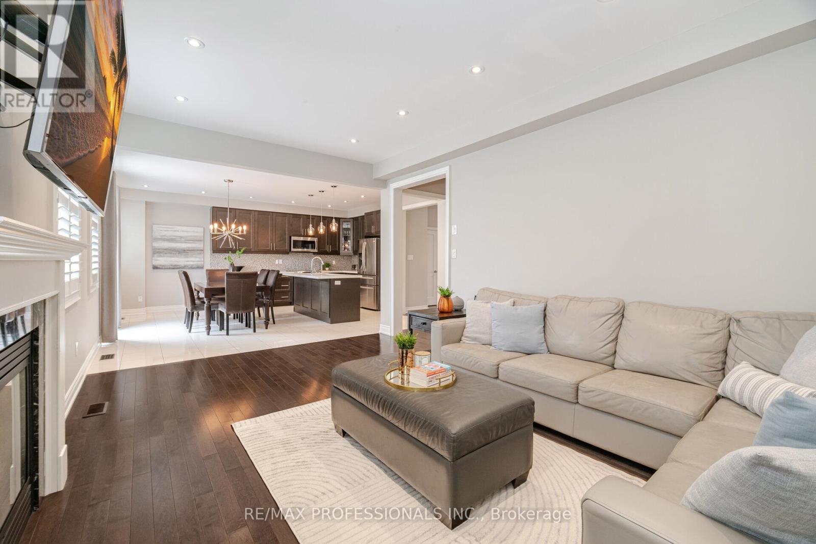 3190 Southwind Road, Mississauga, Ontario  L5M 0V8 - Photo 19 - W12204385