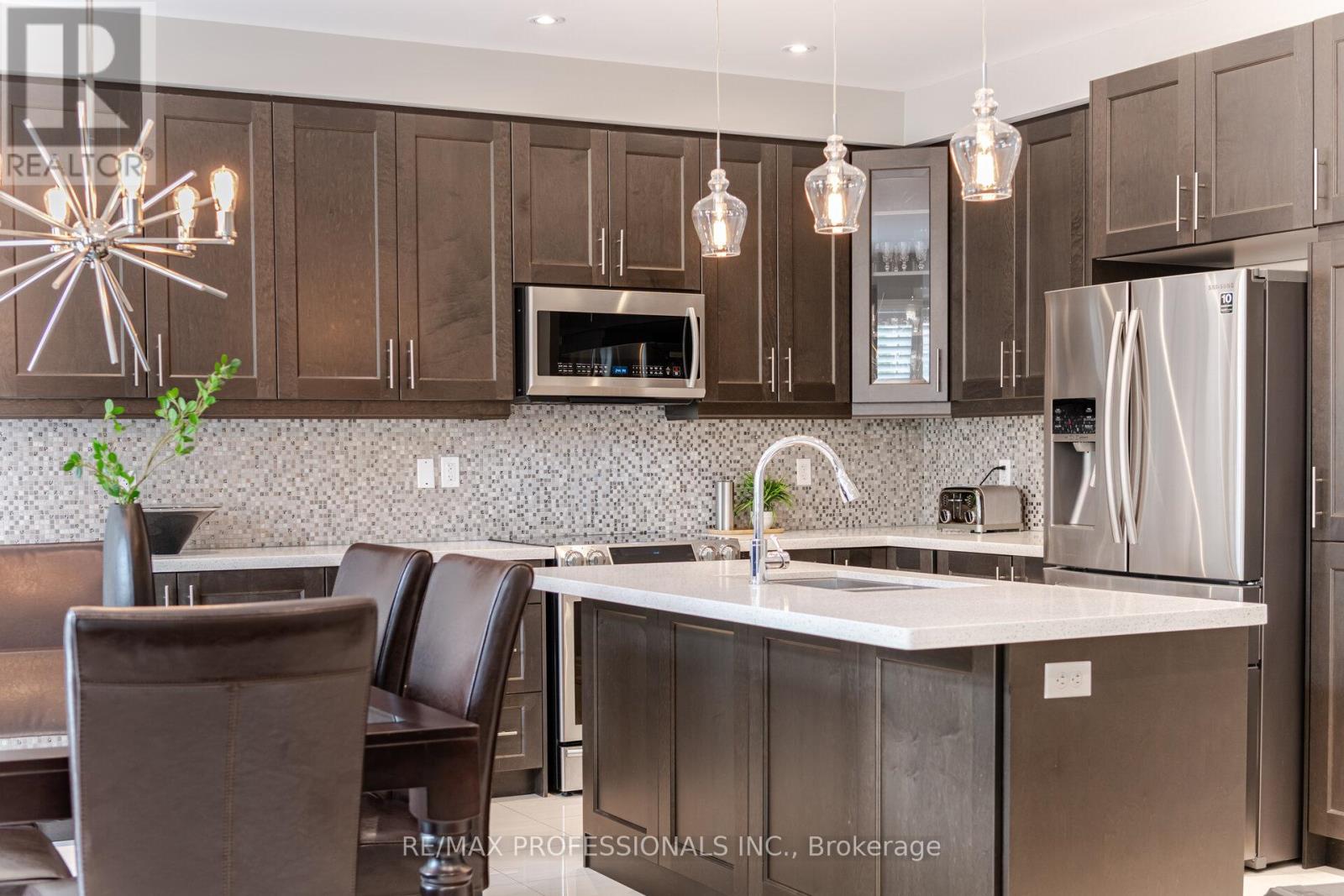 3190 Southwind Road, Mississauga, Ontario  L5M 0V8 - Photo 16 - W12204385