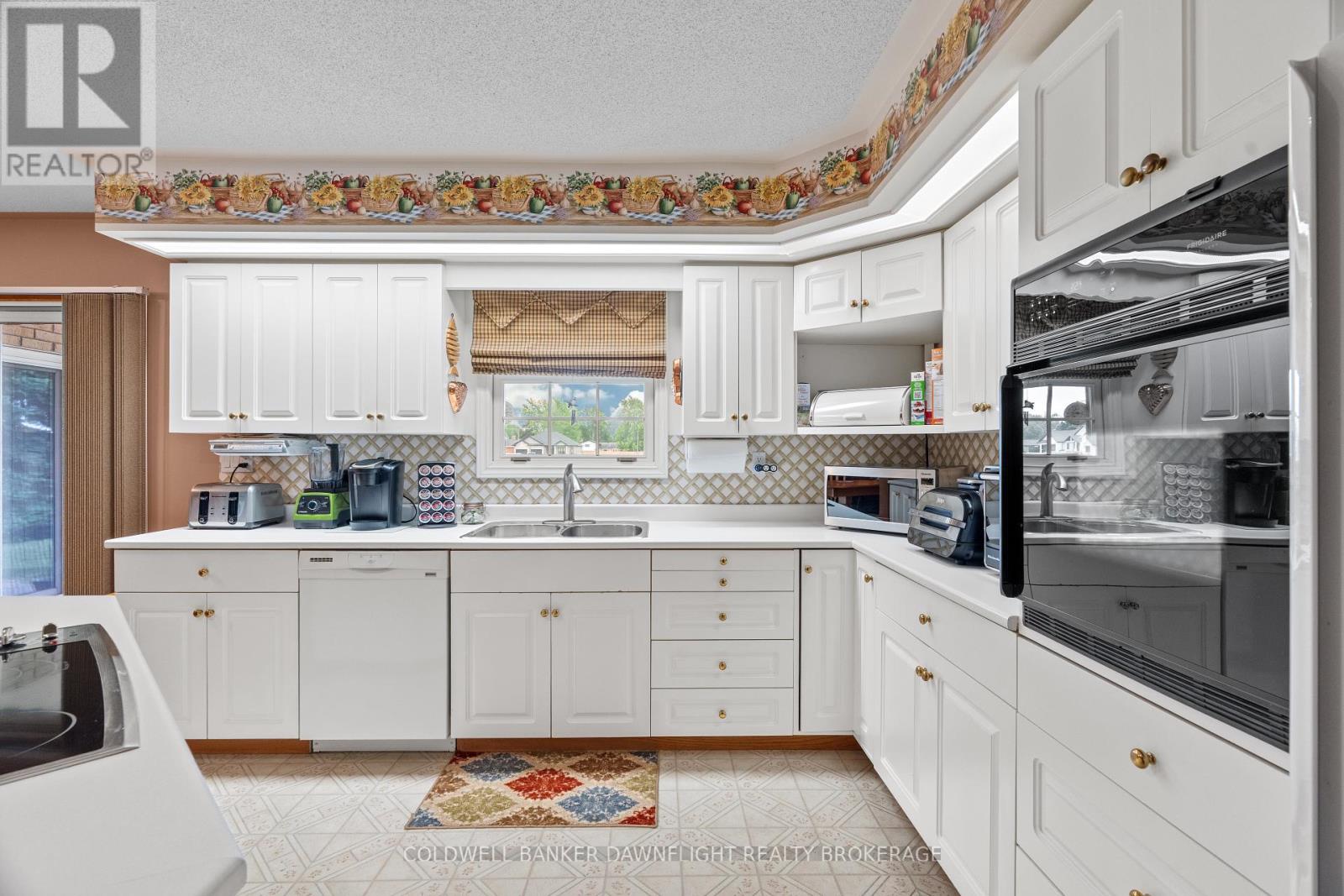 269 Rivers Boulevard, South Huron, Ontario  N0M 1S1 - Photo 8 - X12203536