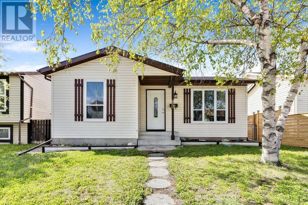 88 Castlebrook Rise Ne, Calgary, Alberta  T3J 1P1 - Photo 1 - A2223899