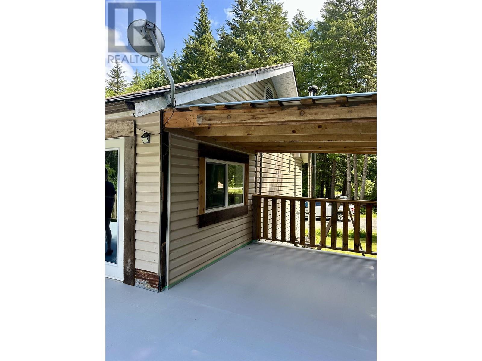 2288 Saloompt Road, Bella Coola, British Columbia  V0T 1H0 - Photo 16 - R3012498