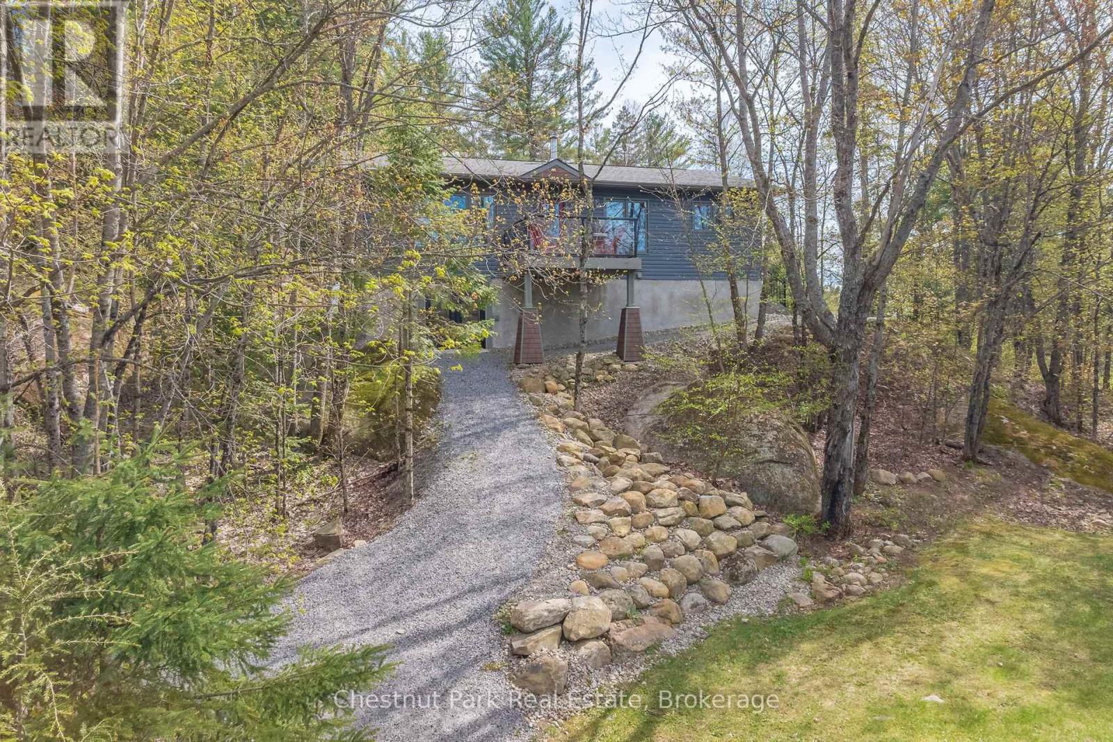 1205 Old Muskoka Road, Huntsville, Ontario  P0B 1M0 - Photo 6 - X12151232