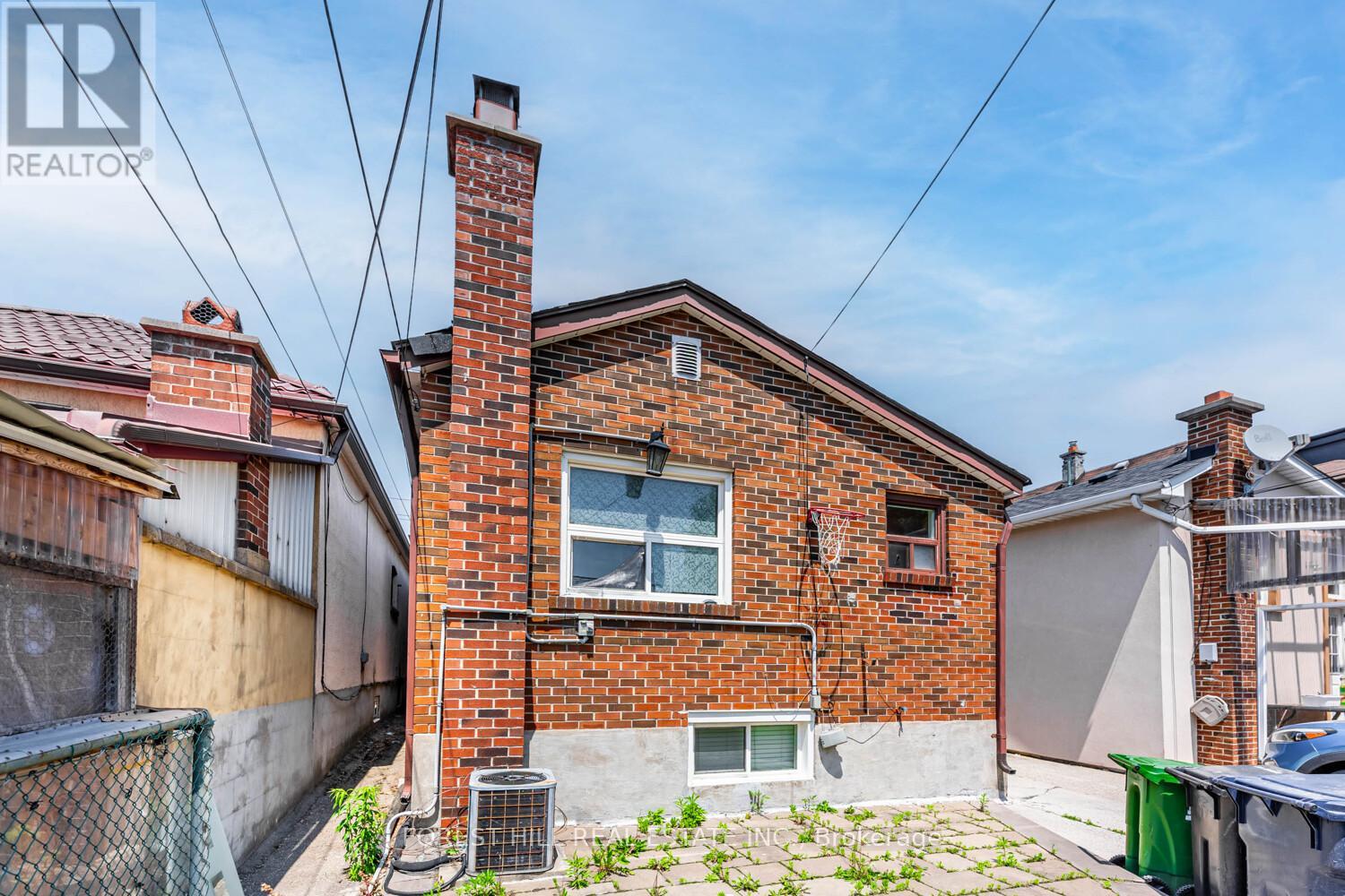447 Hopewell Avenue, Toronto, Ontario  M6E 2S4 - Photo 29 - W12190298