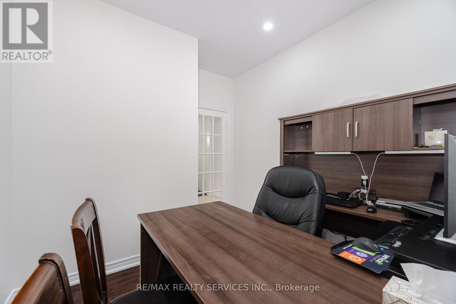 71 Vanderpool Crescent, Brampton, Ontario  L6P 3W2 - Photo 21 - W12204810