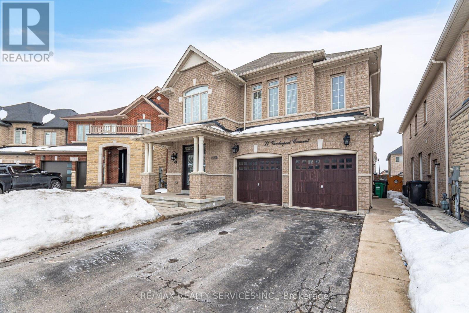 71 Vanderpool Crescent, Brampton, Ontario  L6P 3W2 - Photo 2 - W12204810