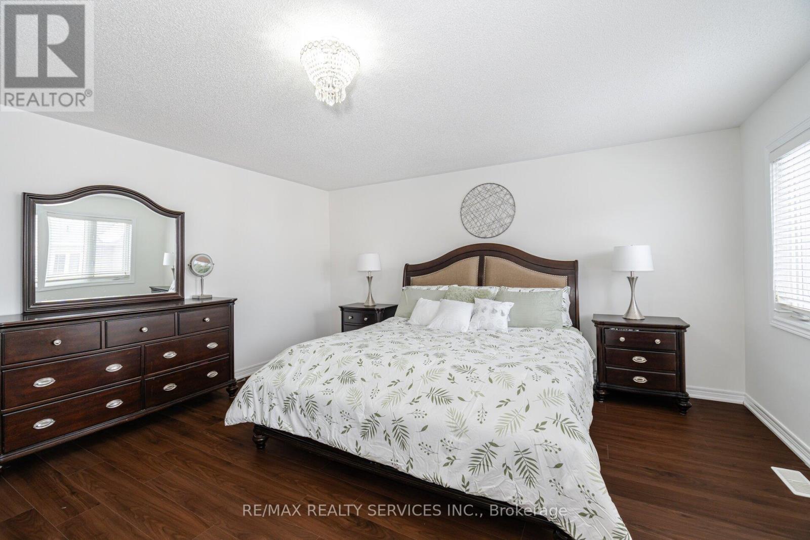 71 Vanderpool Crescent, Brampton, Ontario  L6P 3W2 - Photo 25 - W12204810