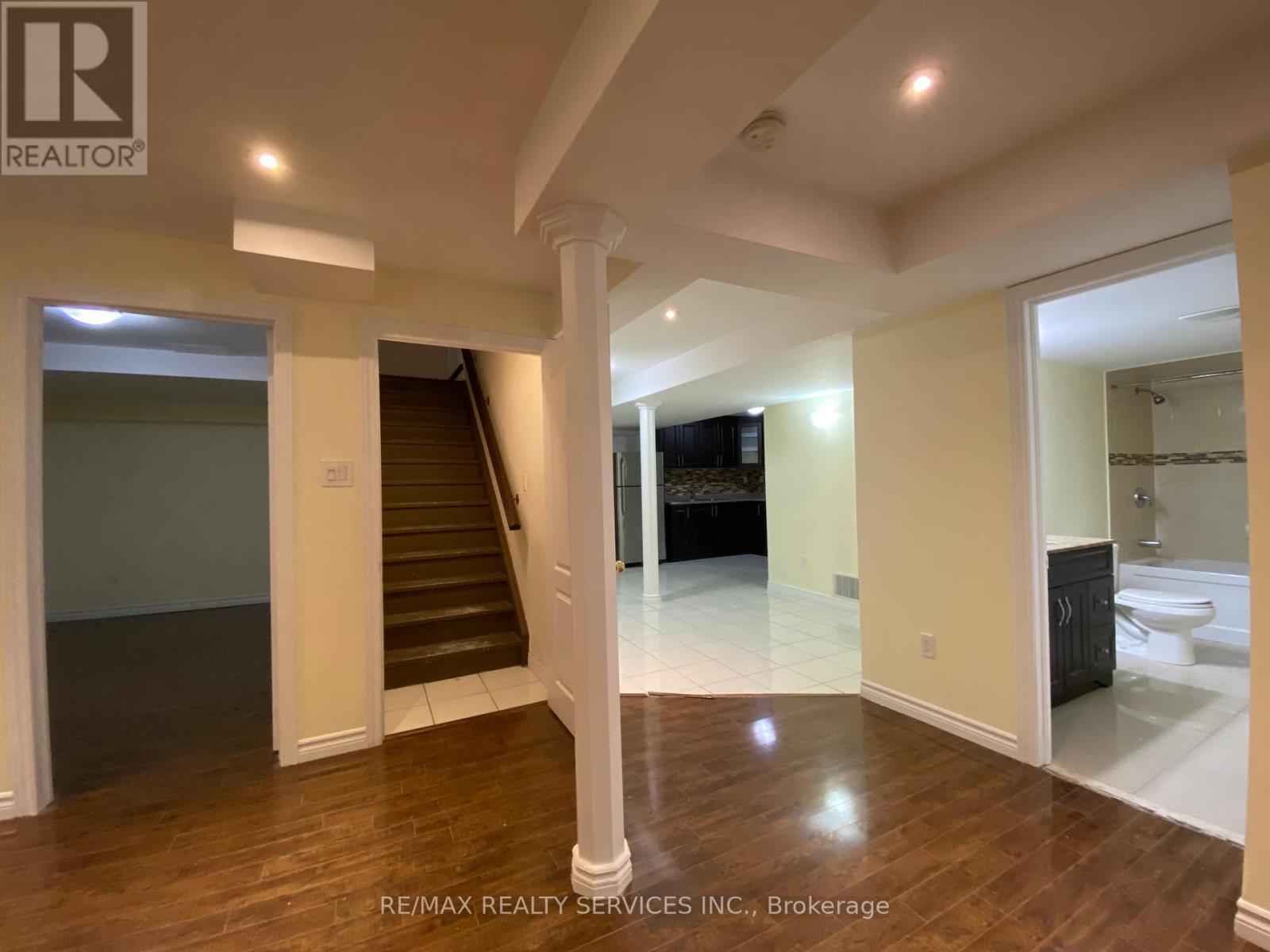 71 Vanderpool Crescent, Brampton, Ontario  L6P 3W2 - Photo 50 - W12204810