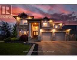 30 PARKMANOR DRIVE, Hamilton, Ontario