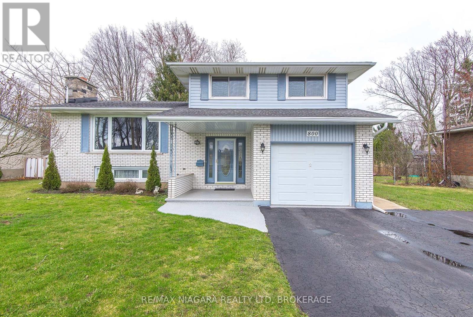 Property at 800 FERNDALE AVENUE image 1